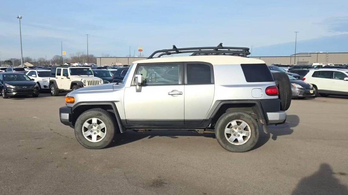 TOYOTA FJ CRUISER 2008 JTEBU11F58K045467 image